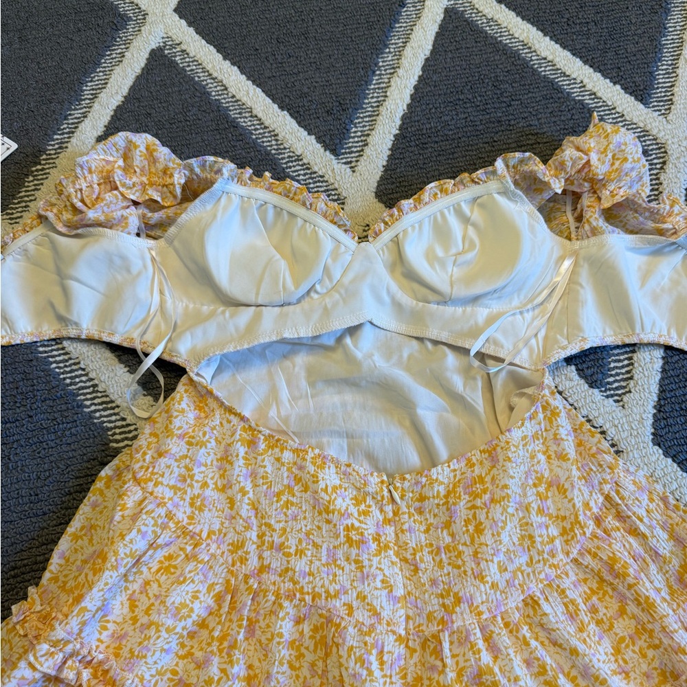 Floral Yellow and White Dress - Picture 4 of 4